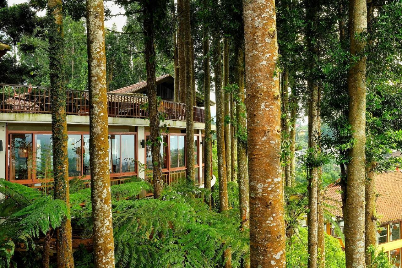 The Grand Hill Resort-Hotel Puncak Extérieur photo